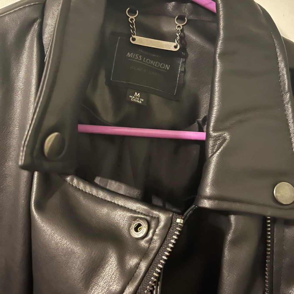 Leather jacket - Picture 2 of 2
